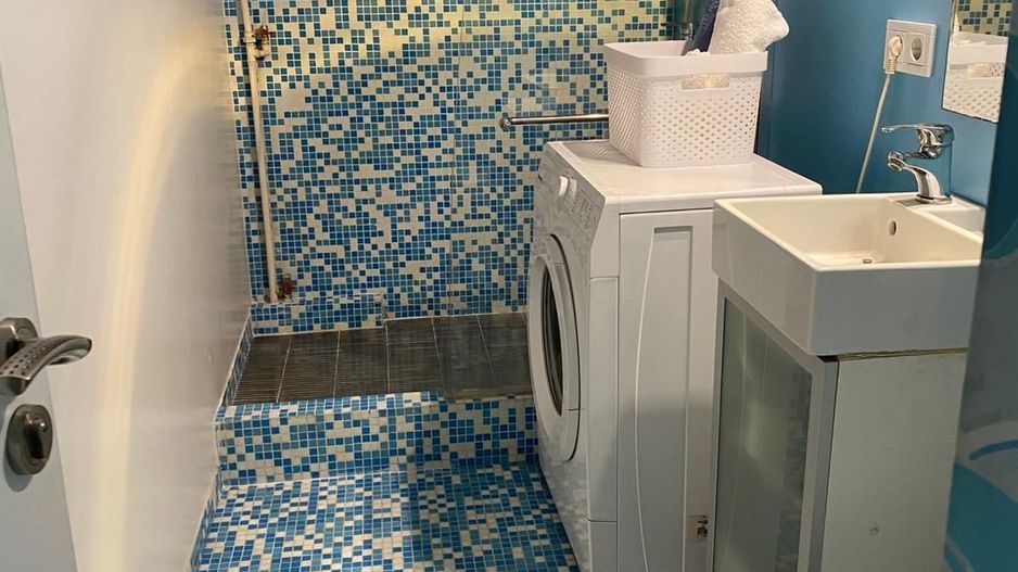 Studio 2 camere, etaj 8, balcon, Mall Vitan, pret excelent - Poză 6