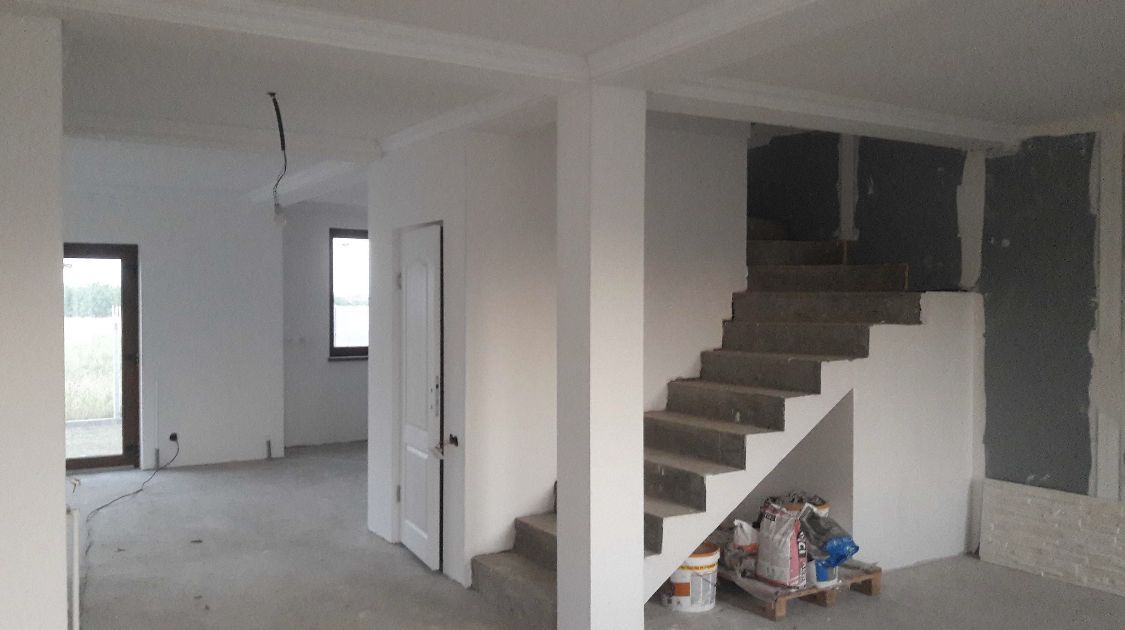 Apartament Spatios aproapr de Micro 17, are 175 mp,curte 163 mp - Poză 4