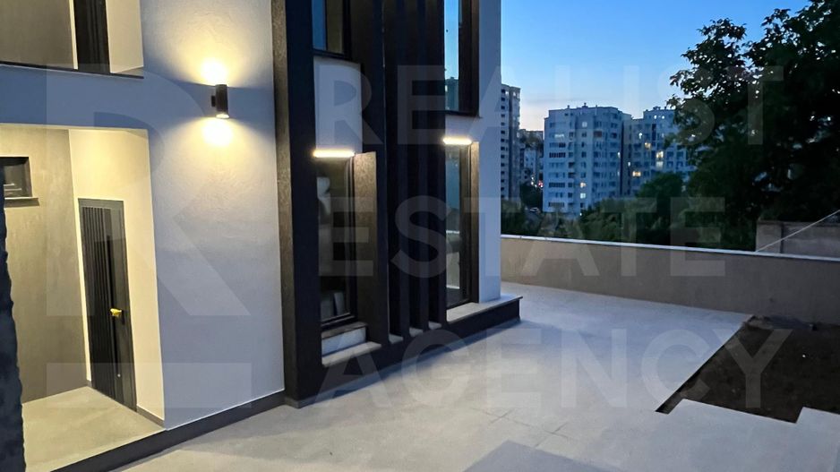 Vânzare casă, 4 camere,  str. Dragomirna, sectorul Buiucani. - Poză 10