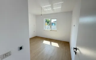 -Casa individuală -4 camere -2 băi - - Poză 12