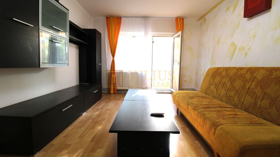 Apartament cu 3 camere, Bucovina-Torontalului - Poză 2