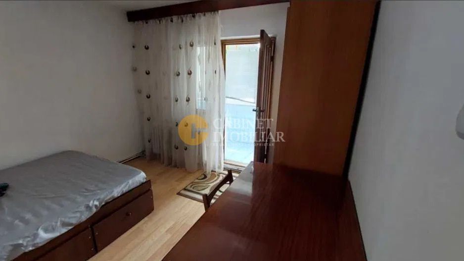 Nicolina- Apartament 3 Camere Decomandat -Etaj 2 -Bloc 1985 - Poză 3