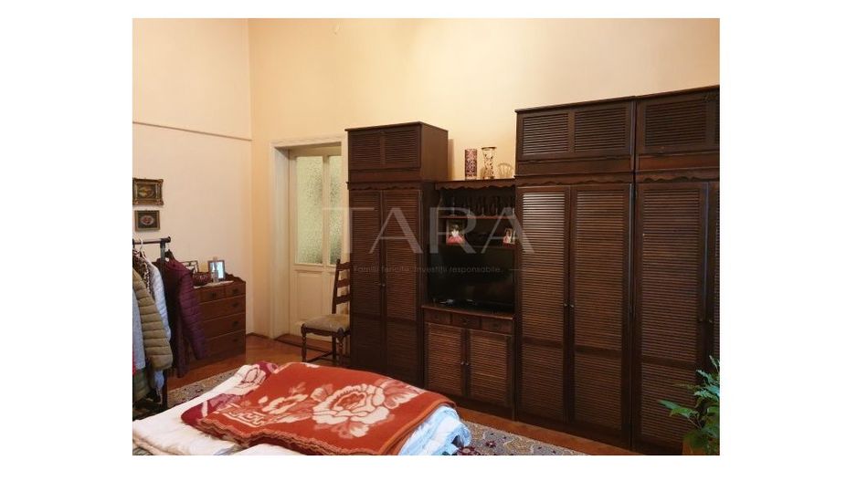 Apartament cu 3 camere de vânzare în zona Semicentrala. - Poză 2