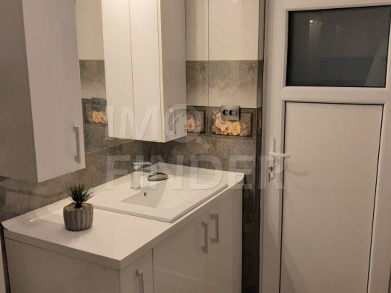 Vanzare apartament 3 camere GARAJ zona BMW - Poză 7