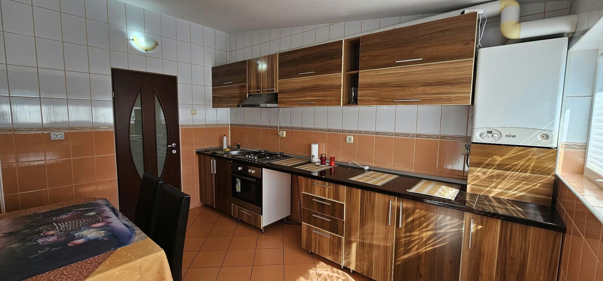 Spațiu - apartament 5 camere de închiriat – 160 mp - Micro 20 – zona BKO - Poză 10