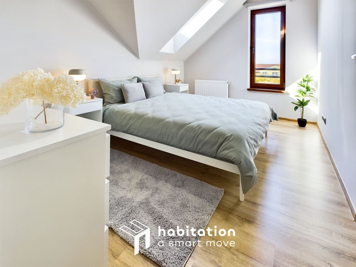 Apartament 2 camere, et 3- vis urban la cheie, zona Mircea Cel Bătrân - Poză 1