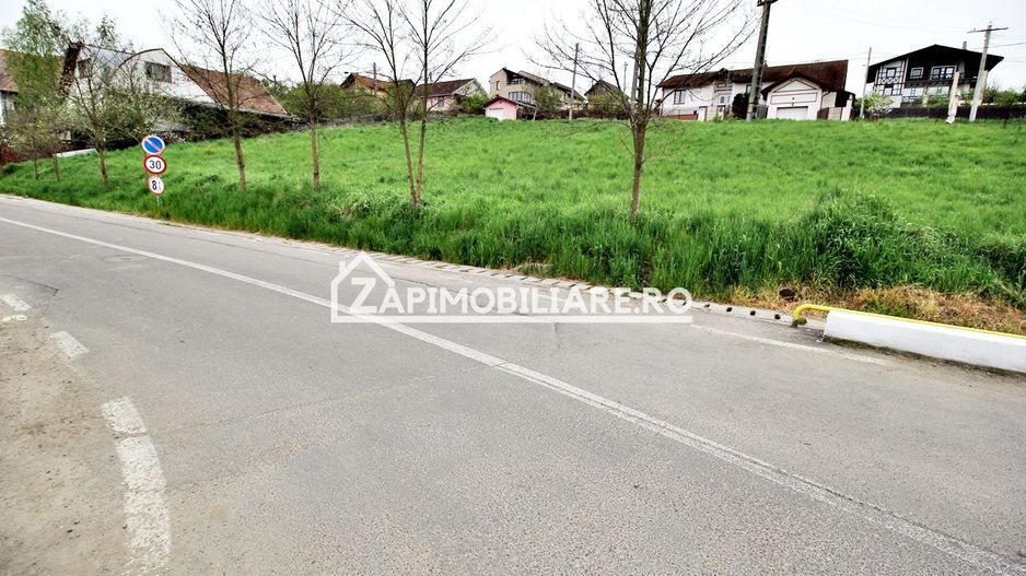 Teren Corunca la sosea cu utilitati 2 parcele de 500mp. - Poză 4
