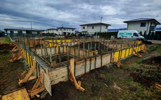 DIFERIT Haus ,Cristian,500 mp cu autorizatie,CASA IN CURS DE EXECUTIE - Poză 6