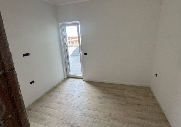Apartament 4 camere Giroc bloc nou - Poză 2