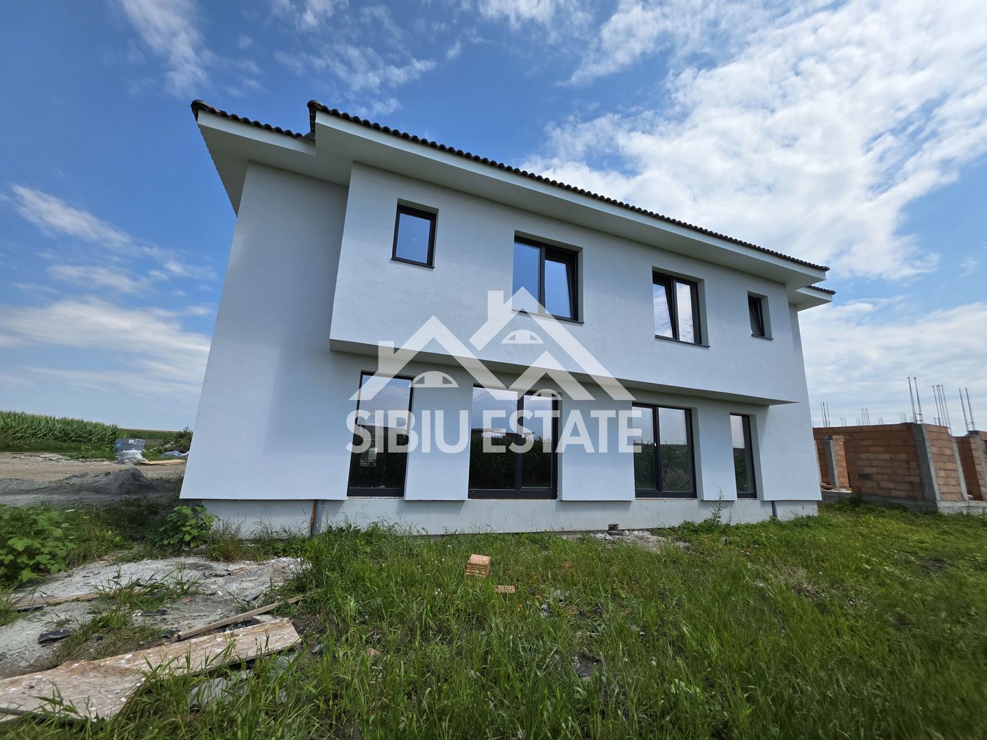 Duplex nou in Sura Mica, 4 camere, 3 bai - Poză 2