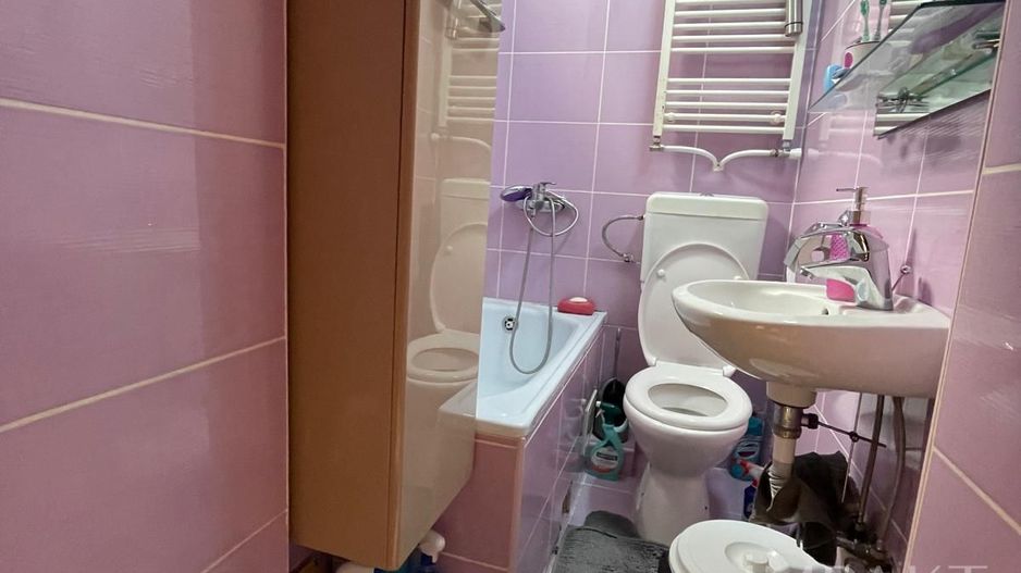 Vând apartament 2 camere la casa cu curte in centru Clujului! Parcare! - Poză 9
