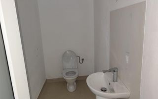 Spatiu de inchiriat central Baicoi - Poză 10