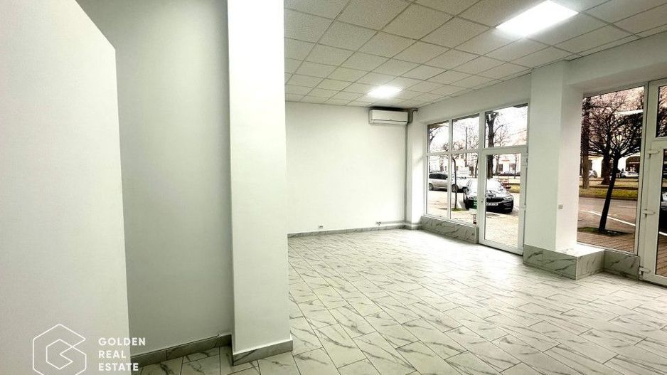 Oportunitate! Spatiu comercial situat in inima orasului, 3 camere, acces stradal - Poză 2