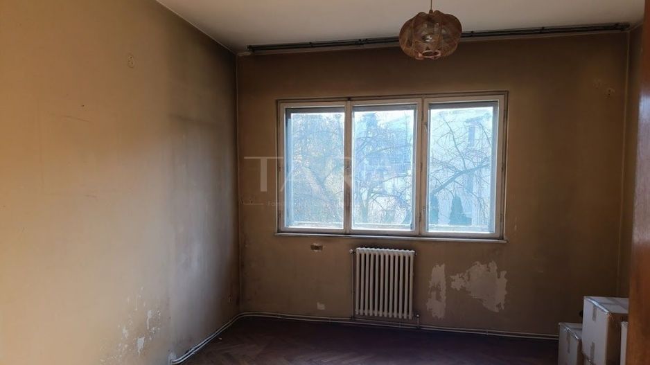 Apartament generos cu 4 camere și garaj inclus, zona Centrala - Poză 4