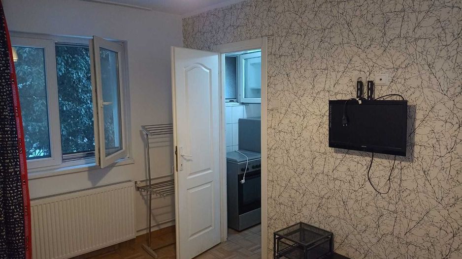 Închiriez garsonieră, Piața Alba Iulia, mobilată și utilată - Poză 2