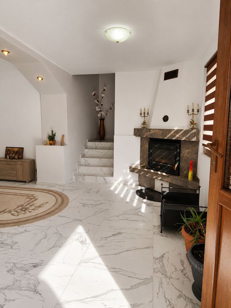 Casa de vanzare in Cugir - Poză 1