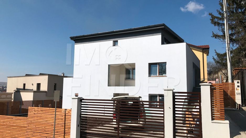 Vanzare apartament 4 camere, in vila, curte, zona  strazii C A Rosetti - Poză 5