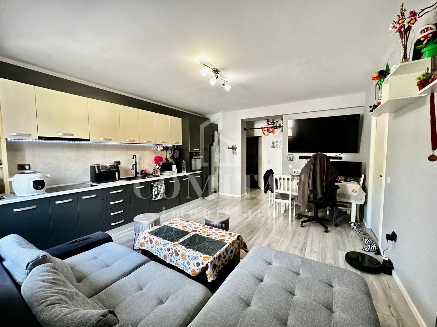 0% Comision! Apartament 3 camere | Etaj 1 | Zona Str Stejarului - Poză 1