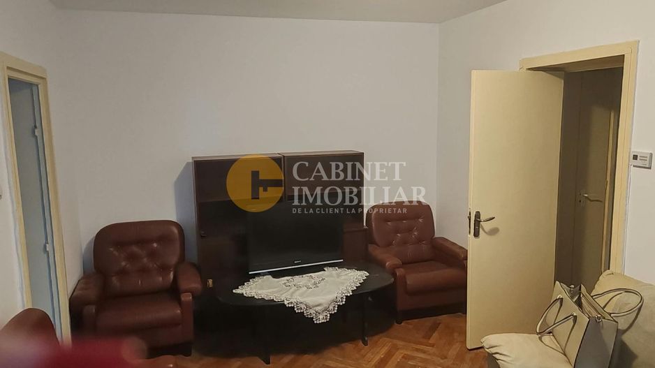 2 Camere SemiDecomandat - ETAJ 1 - Zona Podu Ros - Poză 2