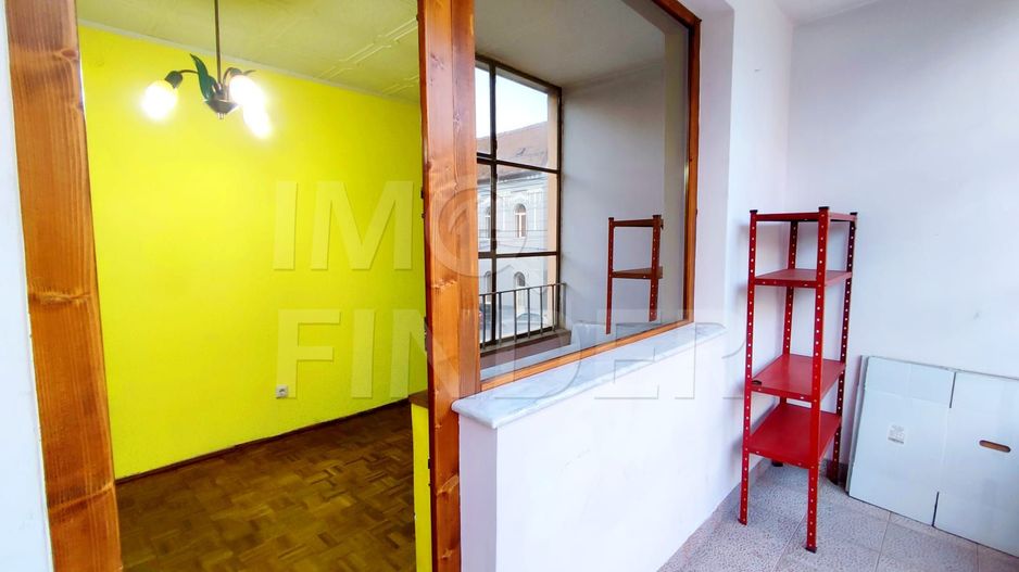 2 camere  etajul 1 zona strazii Horea - Poză 4