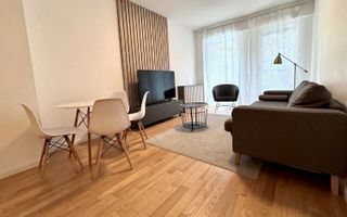 Apartament decomandat cu trei camere, Dacia-Stefan cel Mare - Poză 1