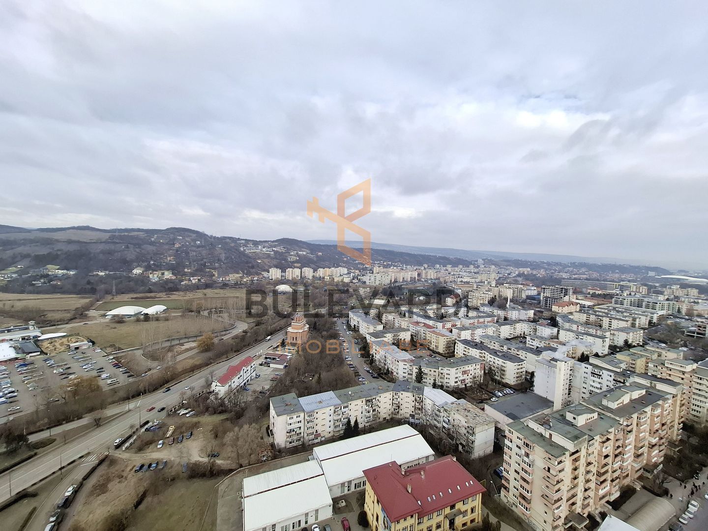 Penthouse 194 mp utili + 4 balcoane, view superb! - Poză 4