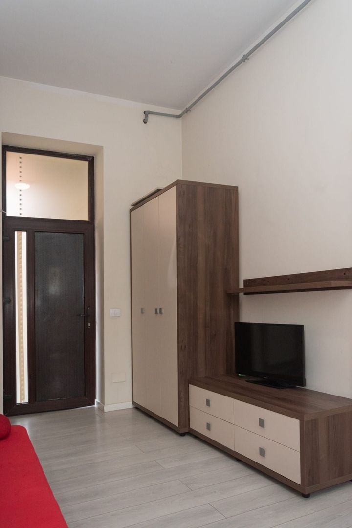 De Inchiriat | 2 Camere | Piata Victoriei - Centrala Proprie | Etaj 3 - Poză 13