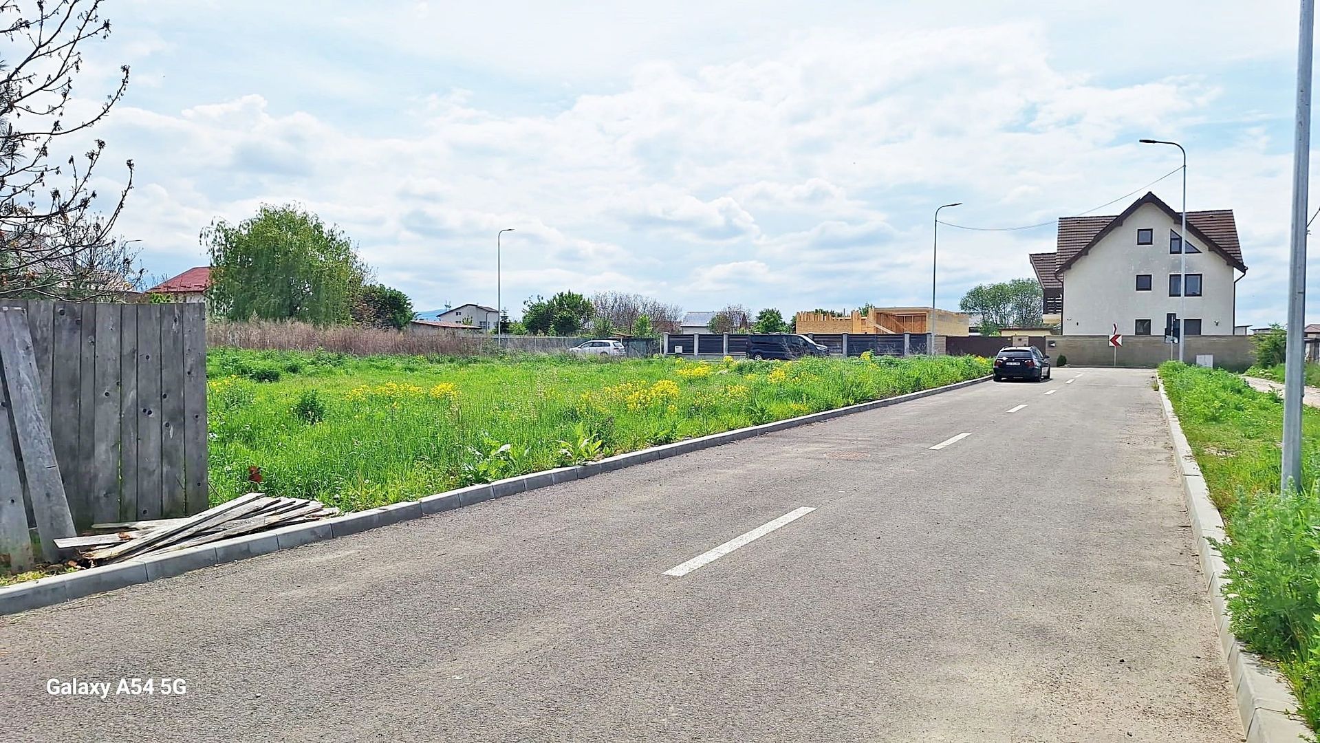 Sanpetru, teren intre case noi 685mp cu AC, utilitati, 72500 euro - Poză 4