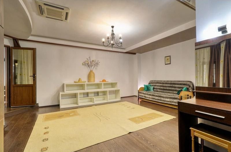 Ion Neculce | Apartament 5 camere în vilă monument - Poză 59