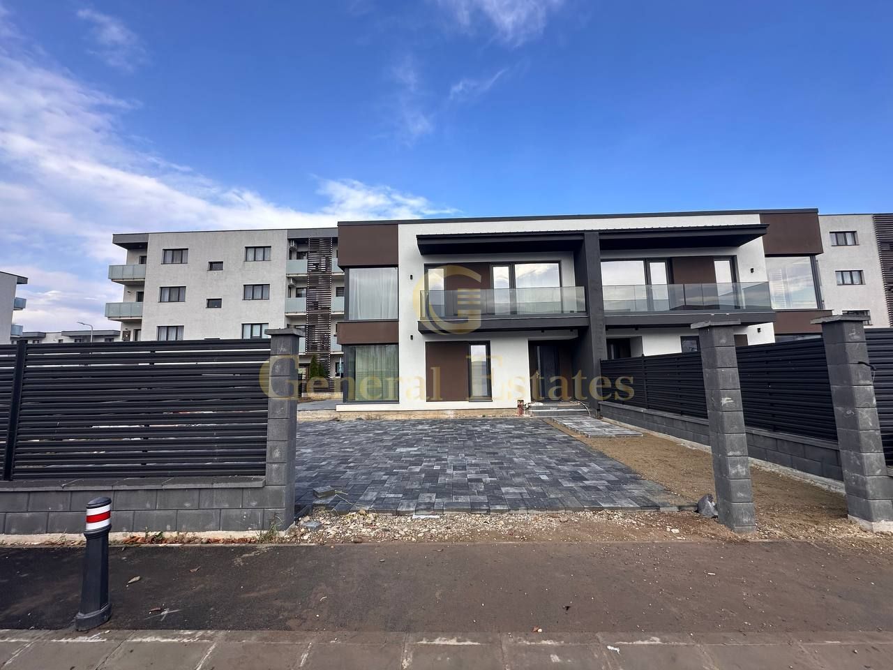 Case tip Duplex de vânzare în Ghimbav, Brașov – Cartierul Florilor - Poză 1