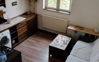 Garsonieră cu mansardă în Copou, lângă Liceul Negruzzi, Iași – 450 € - Poză 1