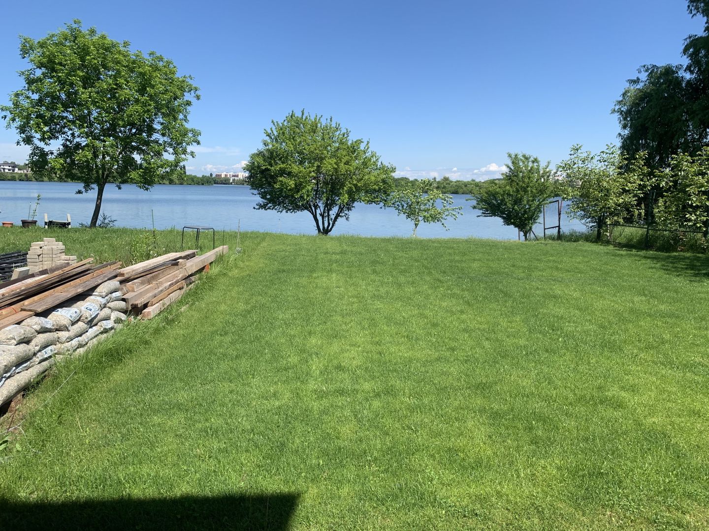 Doua etaje in vila pe malul lacului Grivita birouri rezidential - Poză 2