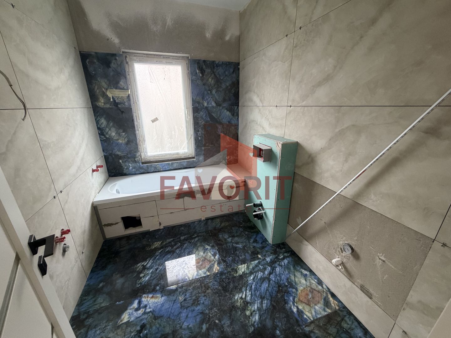 Finisat la cheie. Bucatarie inchisa. Acces asfaltat - Poză 13