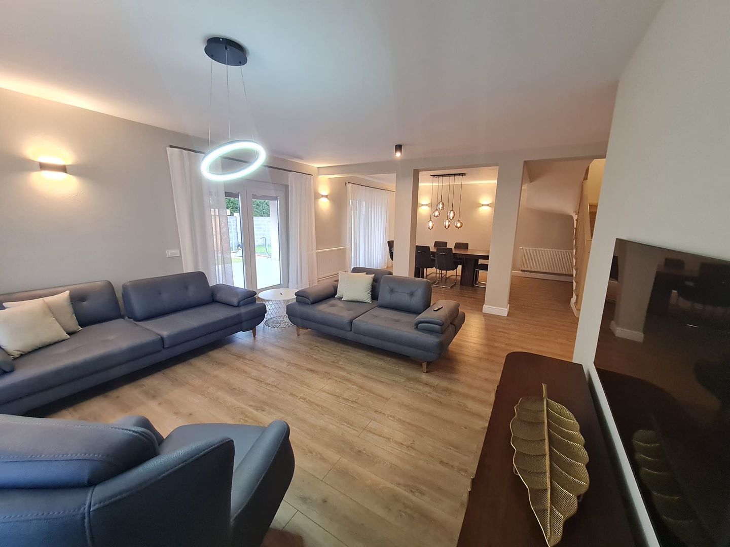 Casă ultrafinisata in zona Parcului central Dumbravita - Poză 1