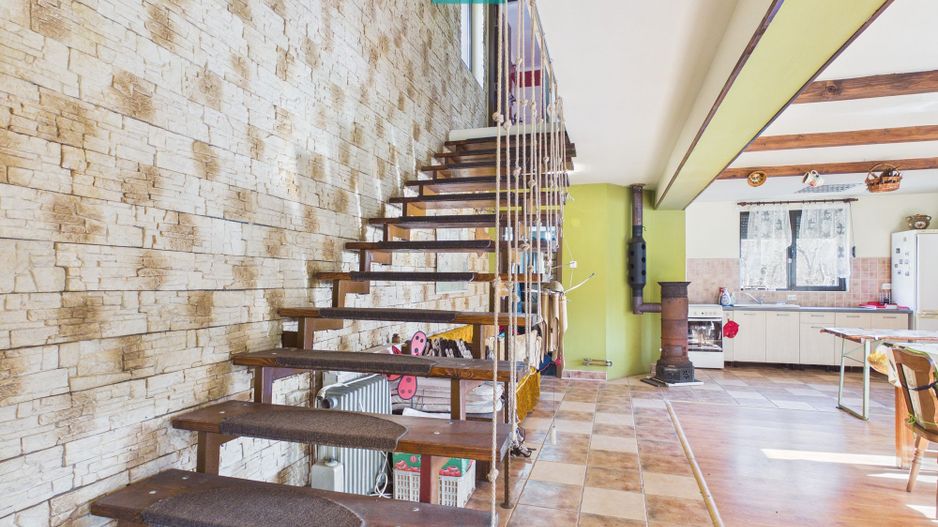 Cabană deosebită cu 4 camere în Căsoaia - Poză 6