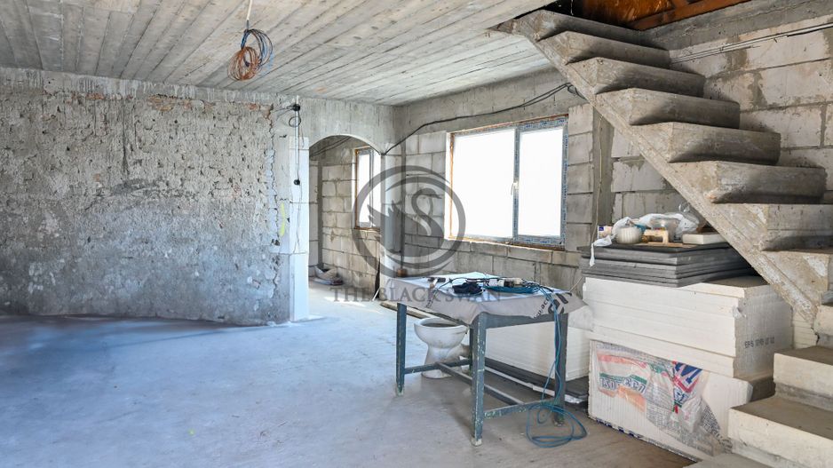 Casa la gri de vanzare | Zona Centrala - Bucov | Comision 0% - Poză 4