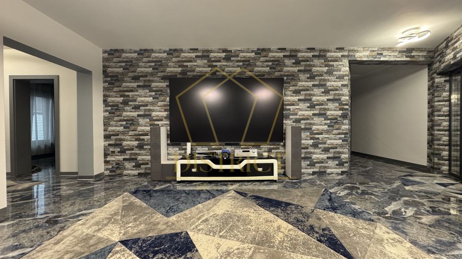 Casa superba pe parter, mobilata-utilata | Sanmihaiu Roman - Poză 2