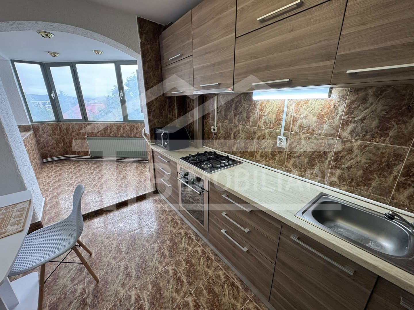 Apartament cu 3 camere, decomandat, 80mp, Zona Ultracentral - Poză 7