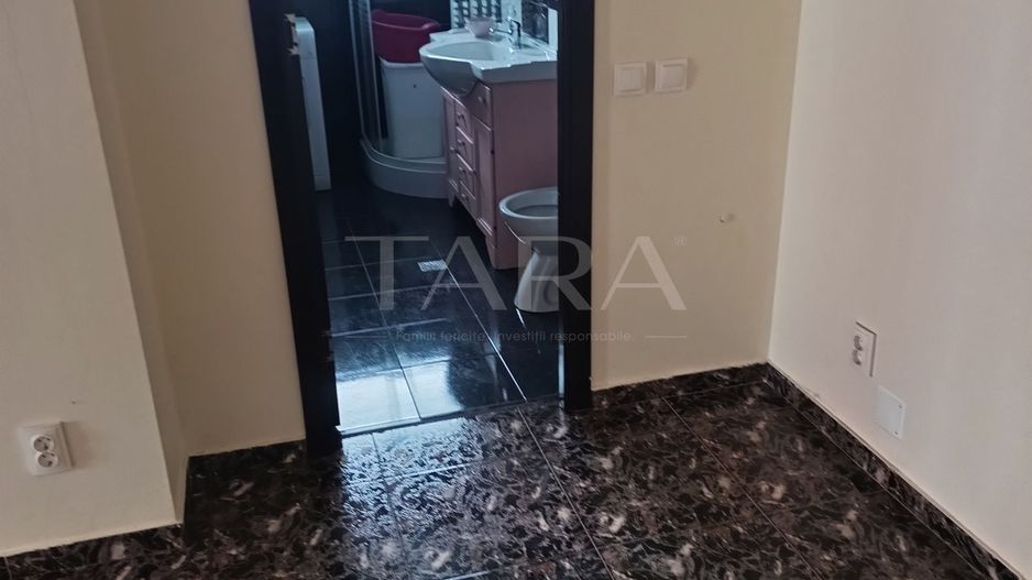 Apartament de vânzare, zona Subcetate, parcare inclusă. - Poză 4