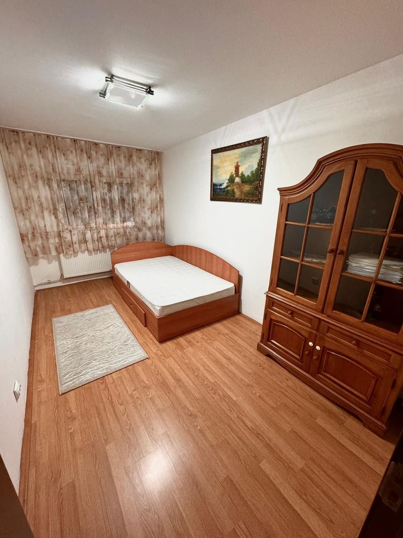 Apartament cu trei camere de vanzare-zona Dacia - Poză 3
