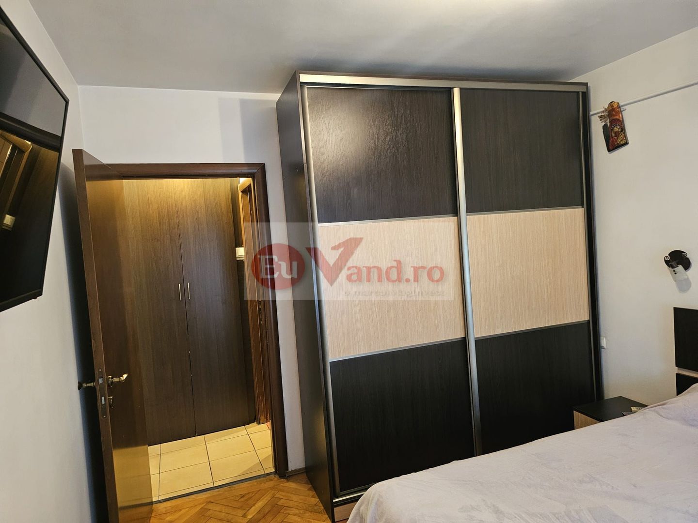 Apartament cu 3 camere, mobilat si utilat - Piata Centrala - Poză 8