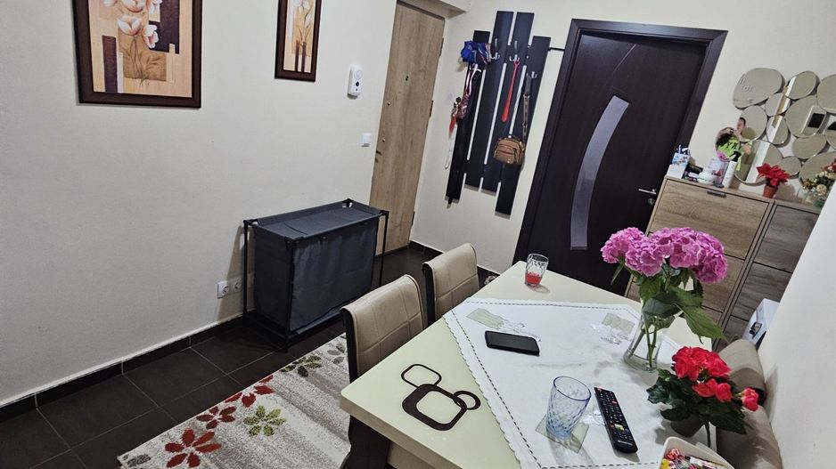Vând apartament 2 camere decomandat - Poză 6