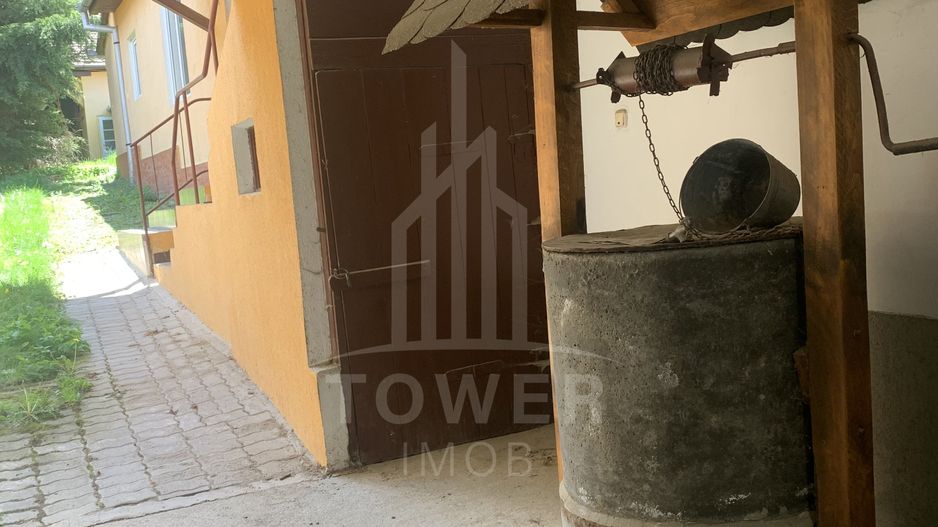 Casă în centrul Cisnădioarei cu 243mp de locuit și teren de 936mp - Poză 20