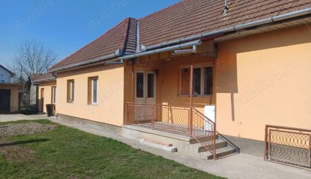 Casă de vânzare în Sântana de Mureș, str. Morii – 130 000 euro