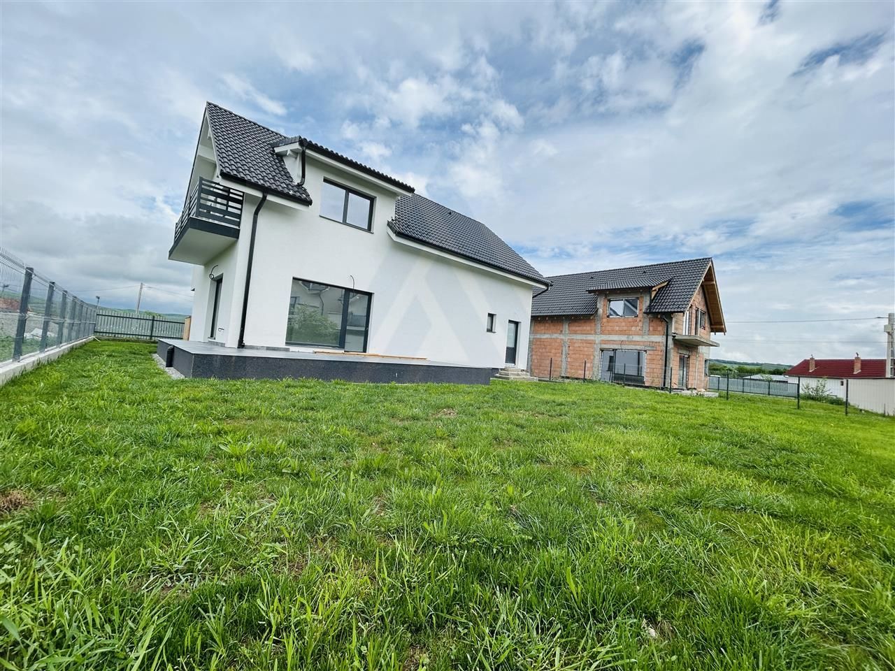 Casa intabulata premium finisata 5 camere curte 490 mp in Cristian - Poză 3