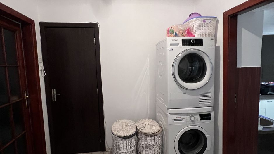 O căsuța cocheta, cu o atmosfera primitoare și calda - Poză 4