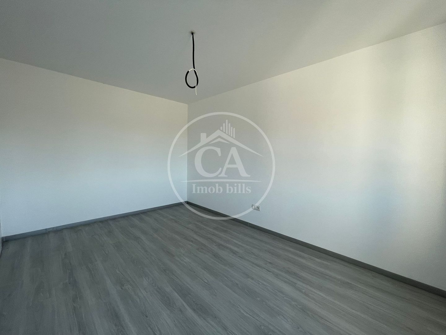Casă de vânzare tip duplex cu 4 camere în Nojorid, Oradea. - Poză 4