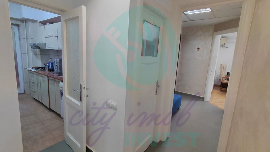 Interbelic 1934 | 4 camere, 4 balcoane, centrala | Piata Sf. Stefan - Poză 9