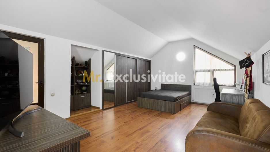 Casa + 305 mp terem curte proprie in zona rezidentiala Gavana - Poză 8