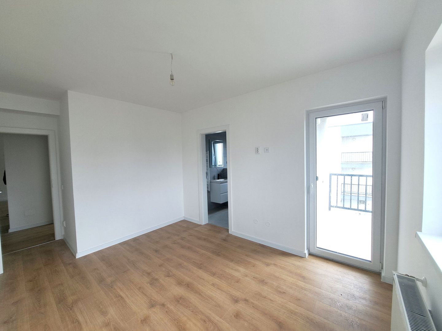 Apartament 4 camere, 2 bai - spatiu si confort - Poză 15